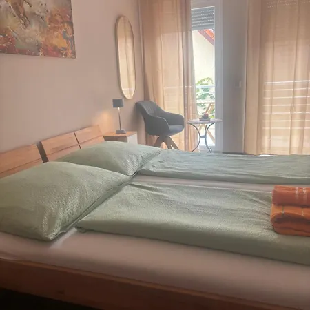 Bed and Breakfast Jarosch 3*